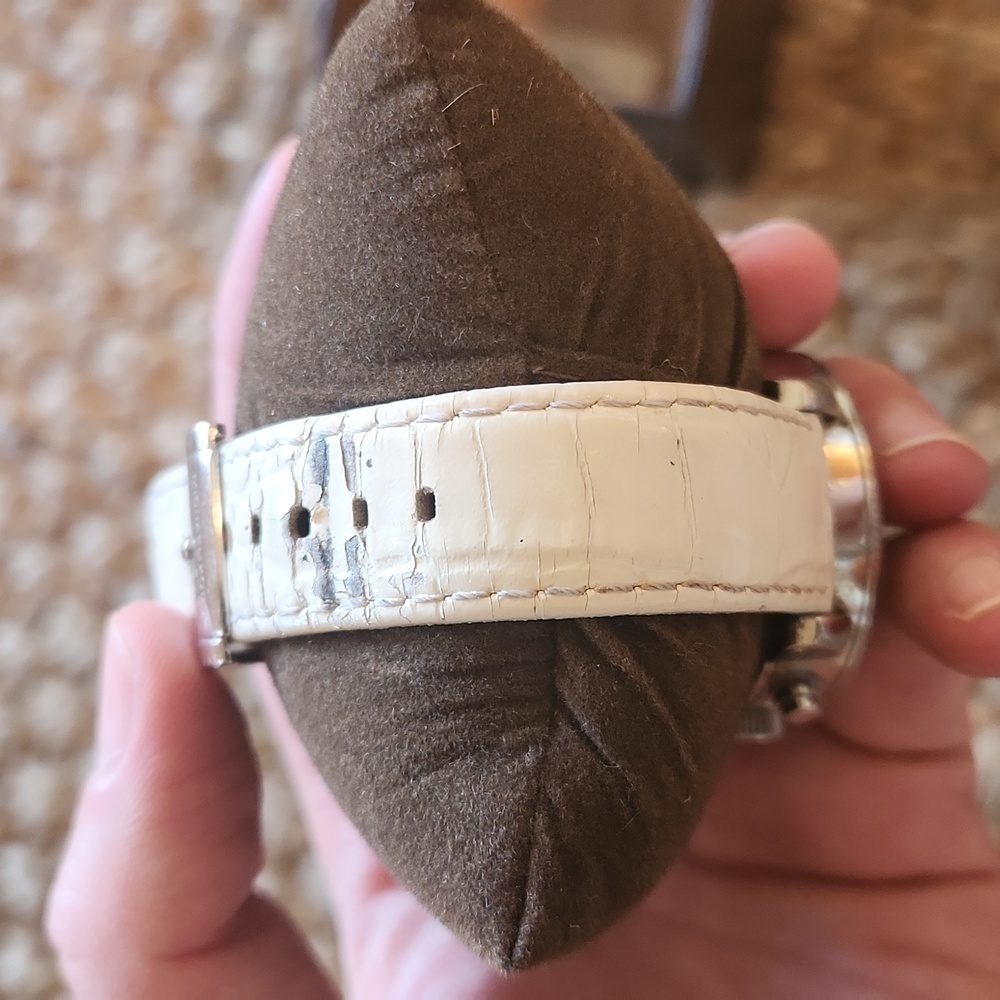 Michael Kors White Diamond Watch with Box - Picture 10 of 13